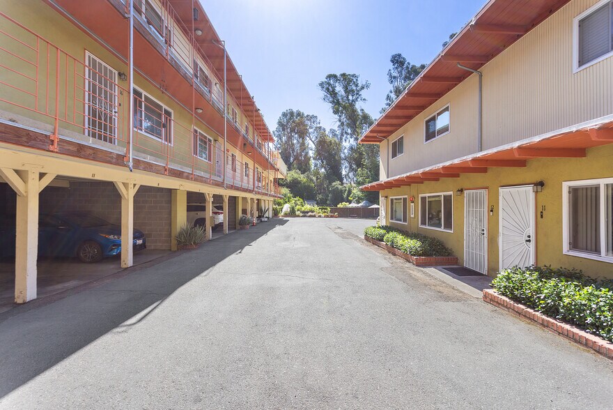 Primary Photo Of 951-955 Karol Way, San Leandro Apartments For Sale