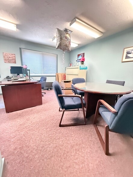 More Photos Of 3501-3511 SE Milwaukie Ave, Portland Office For Sale