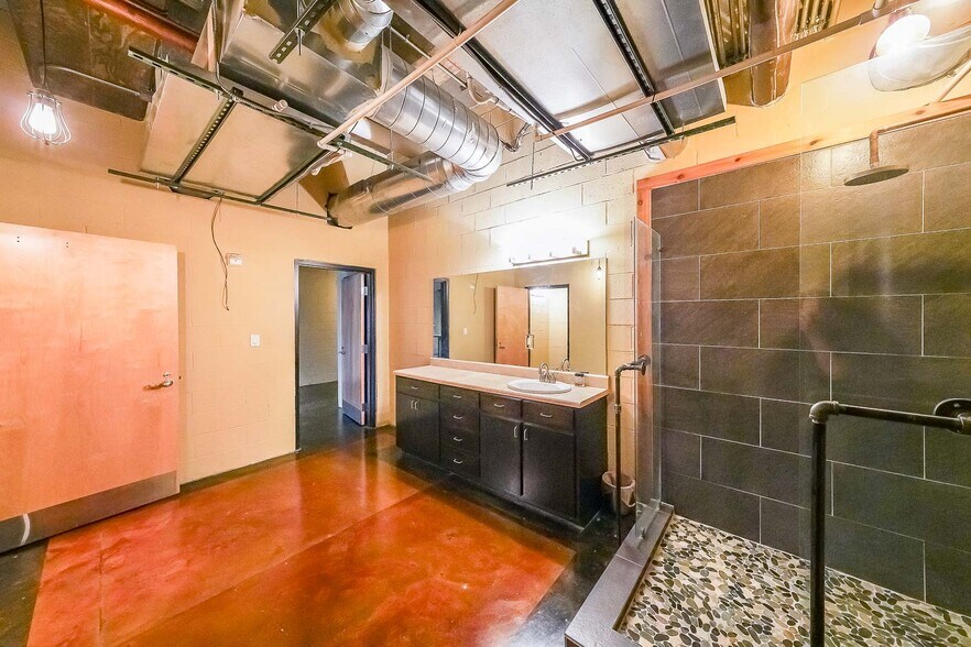 More Photos Of 319 Atlanta St, Marietta Office For Sale