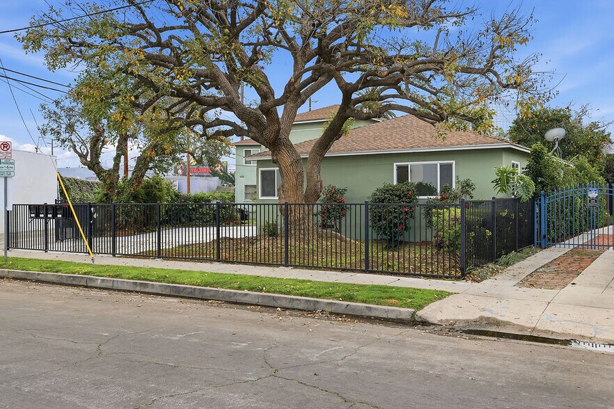 More Photos Of 10714 Valley Spring Ln, North Hollywood Apartments For Sale