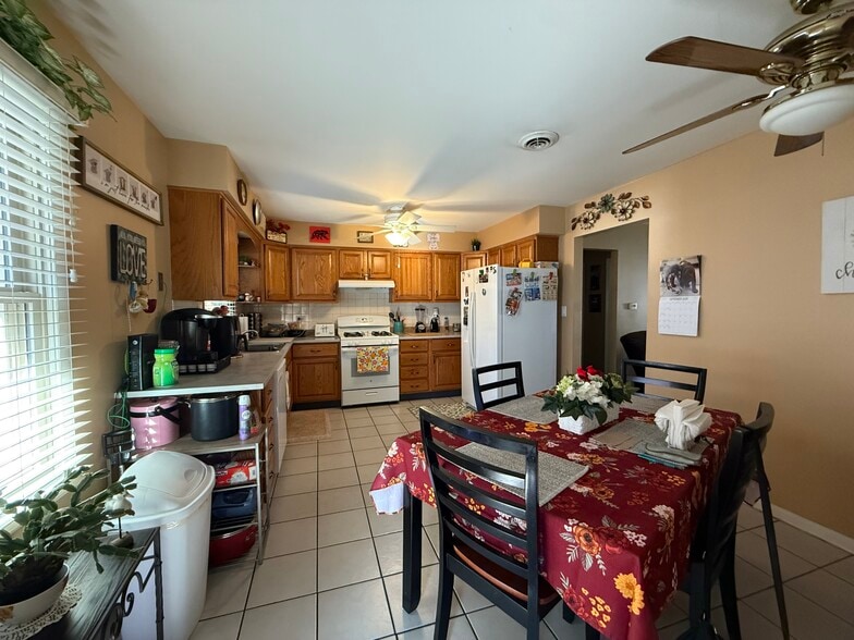 More Photos Of 230 Troy Ln, Lombard Multifamily For Sale