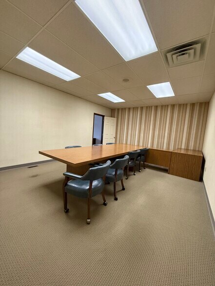 More Photos Of 735 Street Rd, Southampton Medical For Lease