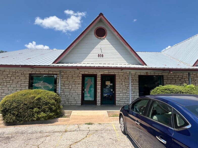 Primary Photo Of 809 Martin Luther King Jr. Dr, Copperas Cove Daycare Center For Sale