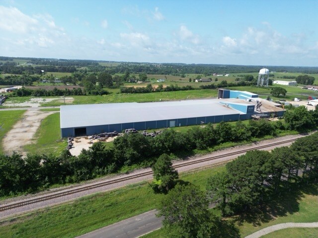 More Photos Of 1301 Industrial Park Rd, Mountain Grove Warehouse For Lease