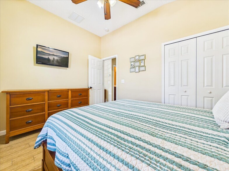 More Photos Of 100 Pilothouse Ct, Palatka Multifamily For Sale