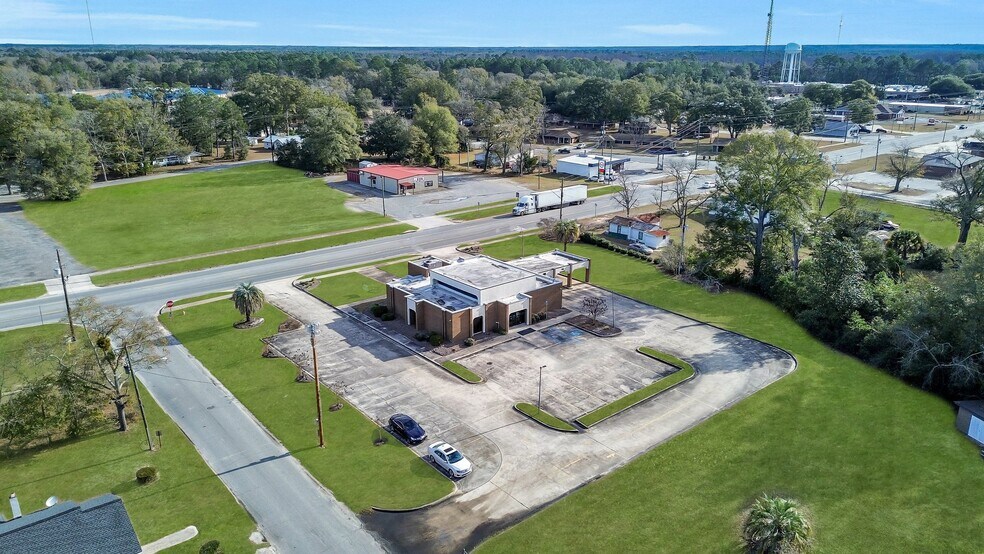 More Photos Of 176 S Main St, Reidsville Freestanding For Sale