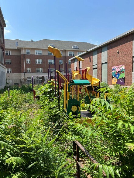 More Photos Of Sojourner Douglass College, Baltimore Schools For Sale