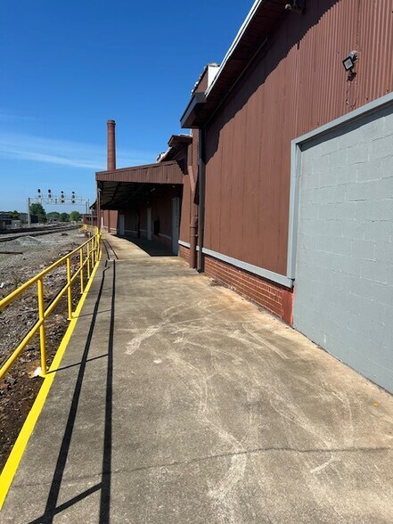 More Photos Of 1007 Lexington Ave, Salisbury Manufacturing For Sale