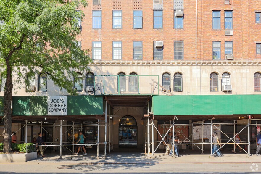 More Photos Of 219 9th Ave, New York Apartments For Sale