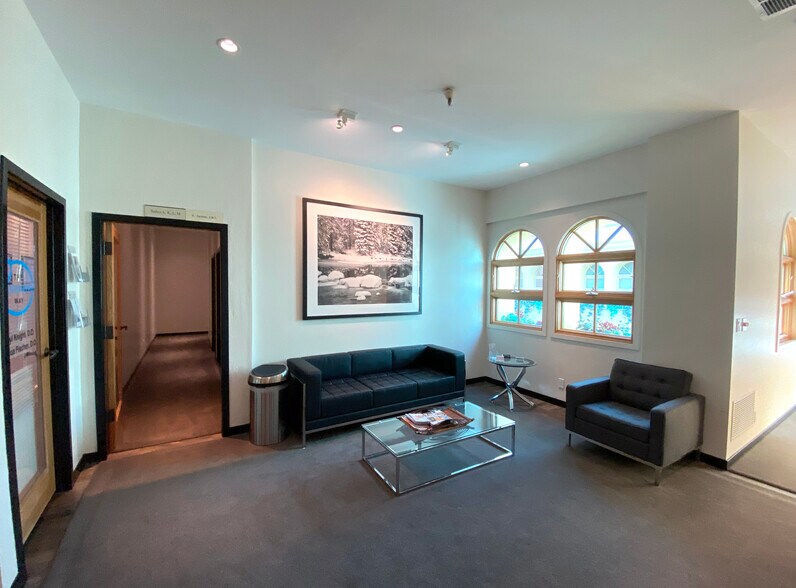 More Photos Of 612-618 Lighthouse Ave, Pacific Grove Office For Lease