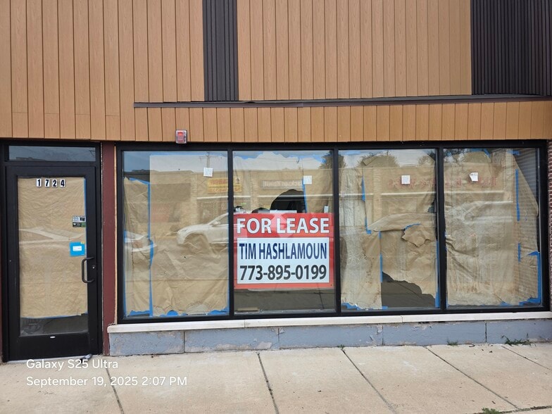 More Photos Of 1718-1726 W Roosevelt Rd, Broadview Storefront Retail Office For Sale