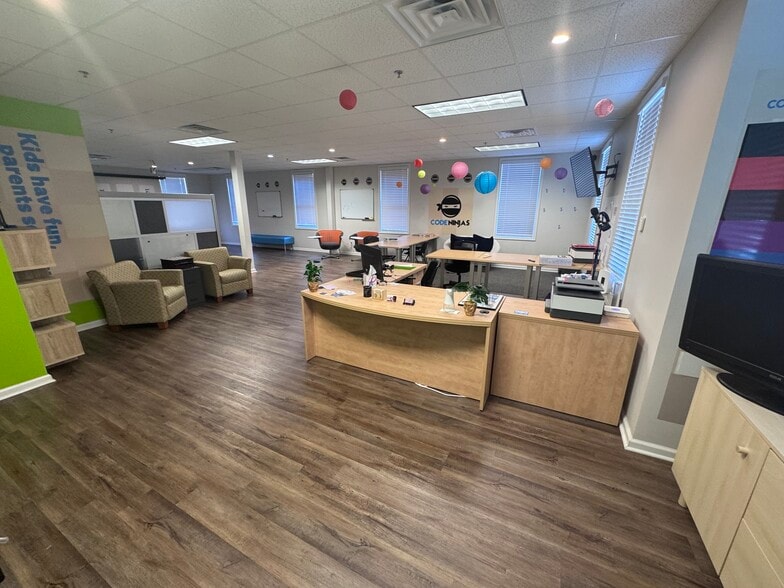 More Photos Of 3142 Golf Ridge Blvd, Douglasville Office For Lease