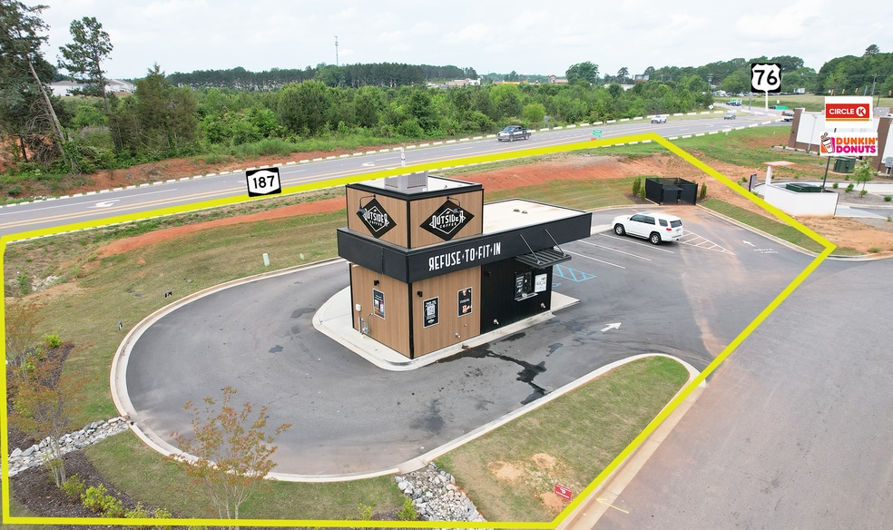 More Photos Of 205 Drayton St, Pendleton General Retail For Sale