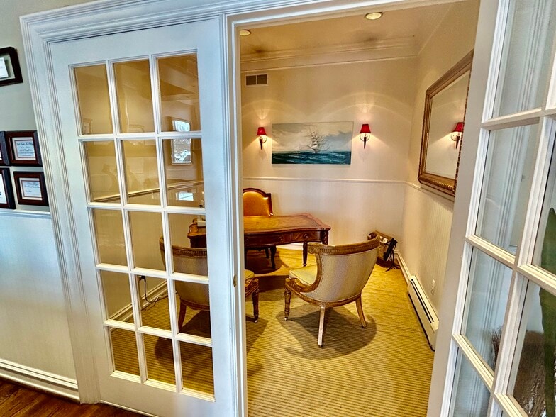 More Photos Of 31 N Washington St, Oxford Storefront Retail Residential For Sale