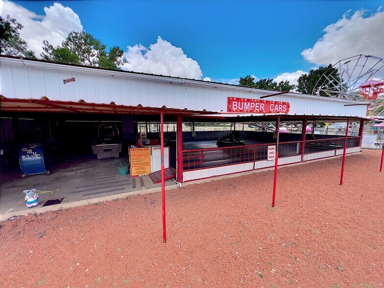 More Photos Of 14683 OK-44A, Lone Wolf Amusement Park For Sale