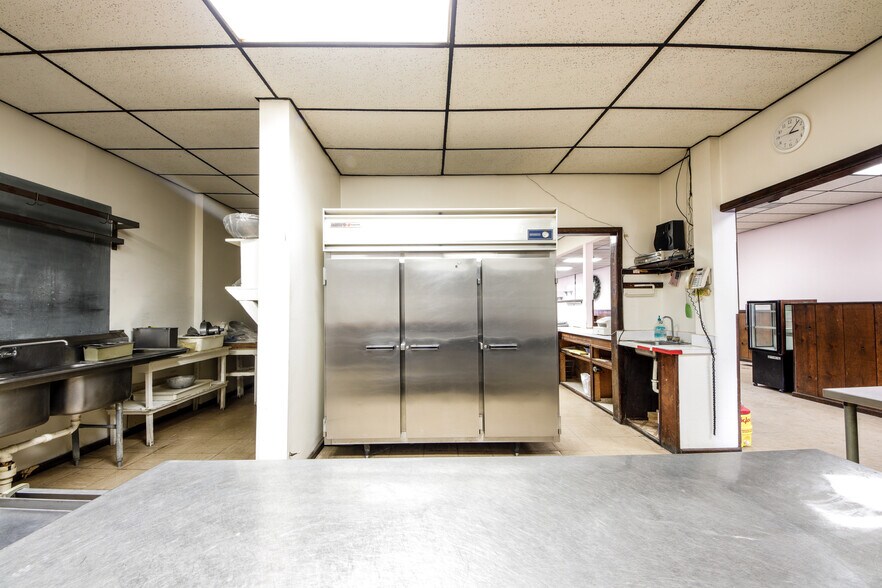 More Photos Of 187 Main St, Unadilla Storefront For Lease