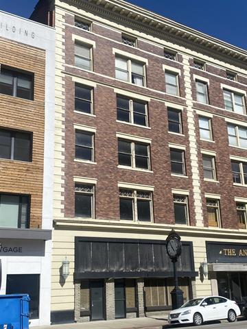 More Photos Of 922 4th Ave, Huntington Flex For Sale