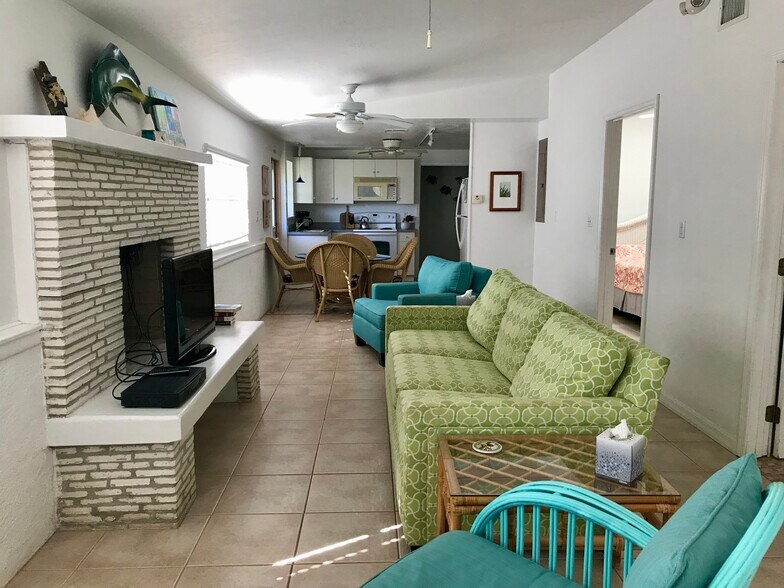 More Photos Of 21544 Overseas Hwy, Cudjoe Key Hotel For Sale