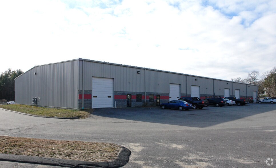 More Photos Of 282 Central St, Hudson Service For Sale