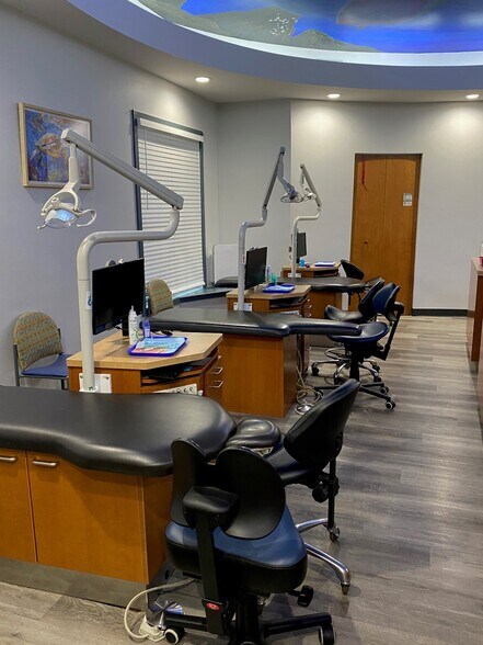 More Photos Of 11010 S Tryon St, Charlotte Medical For Sale