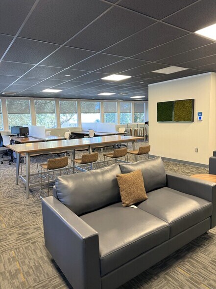 More Photos Of 4950 W Hamilton Ave, San Jose Office For Lease