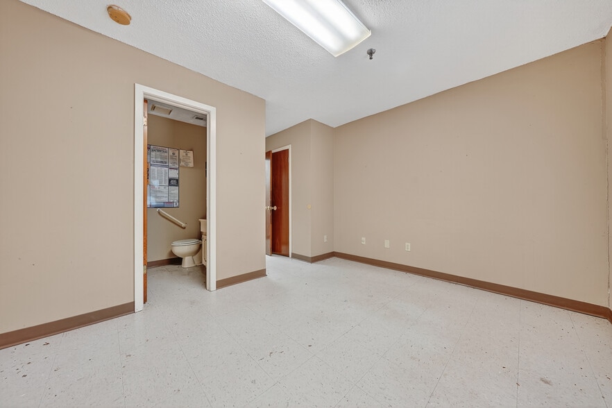 More Photos Of 1324-1325 Highway 195, Jasper Assisted Living For Sale