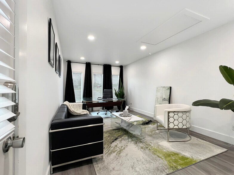 More Photos Of 3061 Wagon Wheel Rd, Springdale Medical For Sale