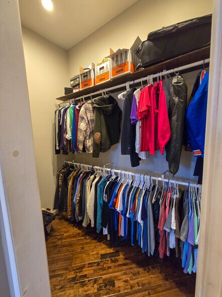 More Photos Of 410 Court St, Vienna Storefront Retail Residential For Sale