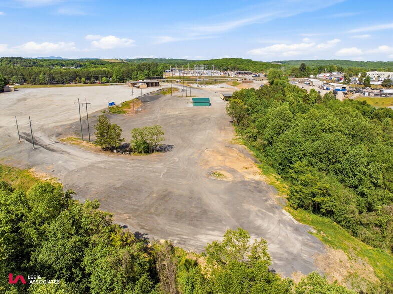 More Photos Of 1364 Candler Rd, Gainesville Truck Terminal For Lease