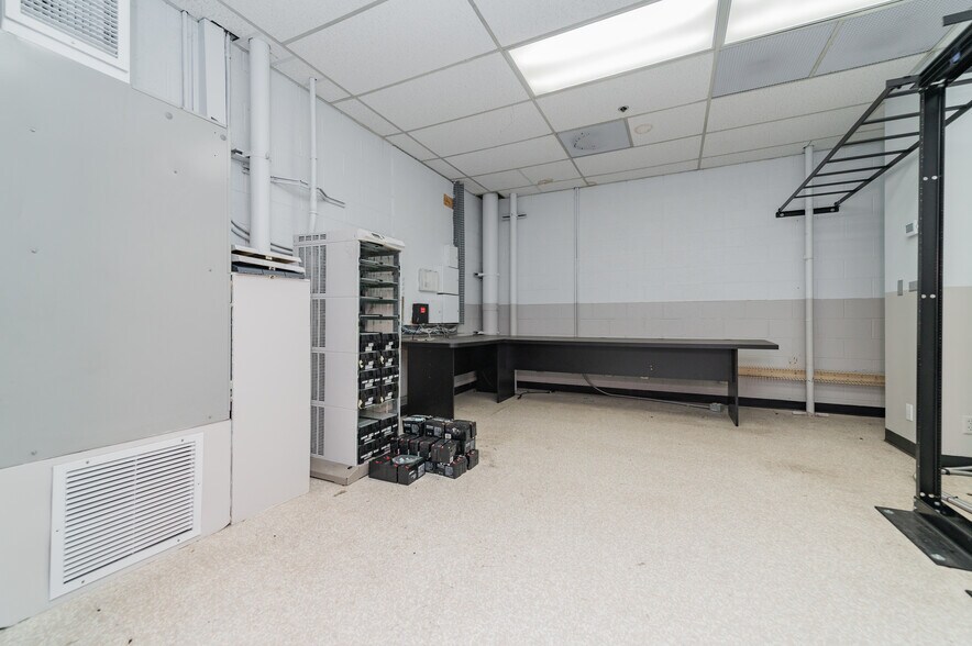 More Photos Of 1166 W Garvey Ave, Monterey Park Flex For Sale