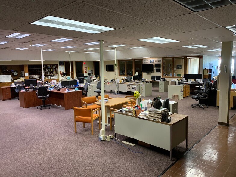 More Photos Of 1101 Twin View Blvd, Redding Office For Sale