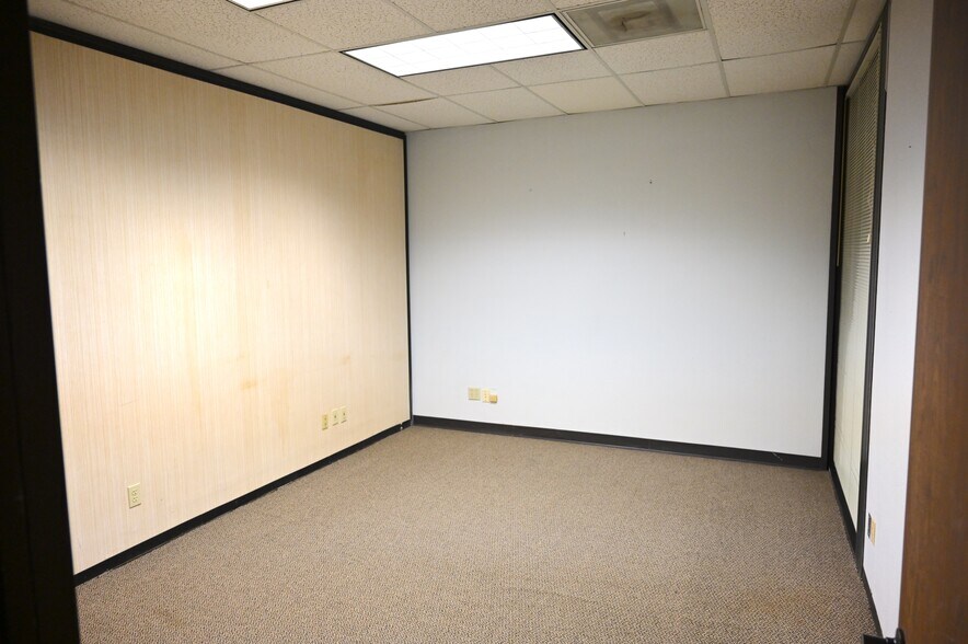 More Photos Of 14423 Cornerstone Village Dr, Houston Medical For Sale