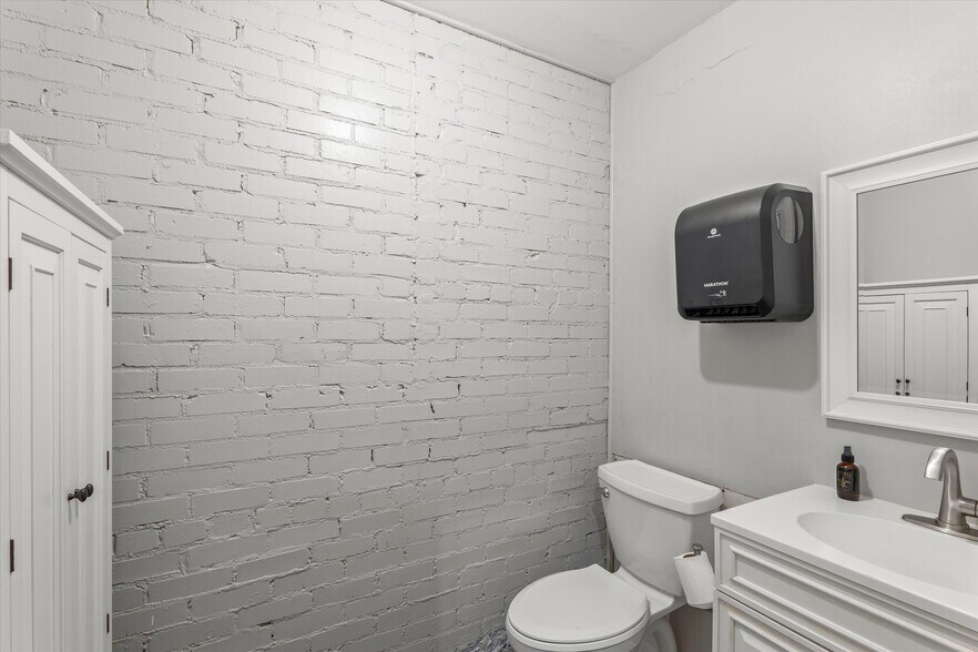 More Photos Of 112 Austin Ave, Lamesa General Retail For Sale