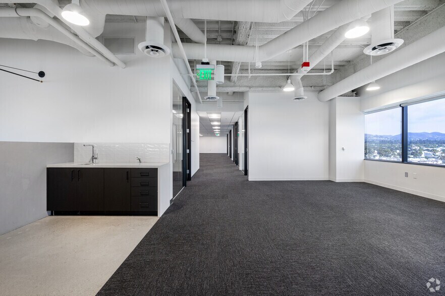 More Photos Of 401 Wilshire Blvd, Santa Monica Office For Lease
