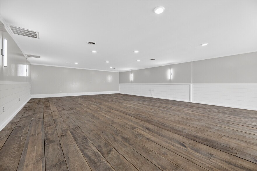 More Photos Of 15391 US Highway 431 S, Glencoe General Retail For Sale