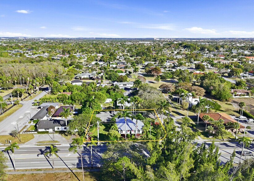 More Photos Of 1801 N Krome Ave, Homestead Office For Sale