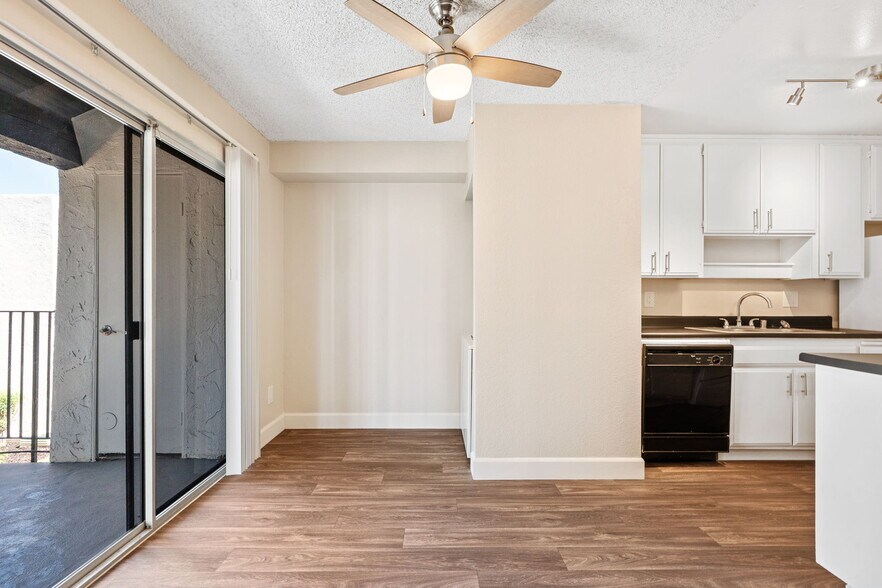 More Photos Of 1577 E Bulldog Ln, Fresno Apartments For Sale