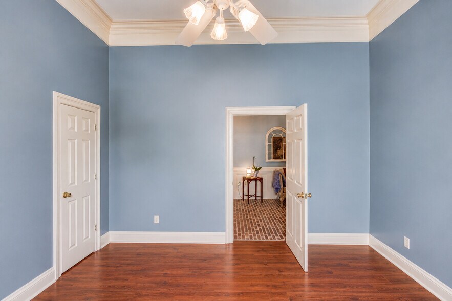 More Photos Of 152 E Shadburn Ave, Buford Office For Sale