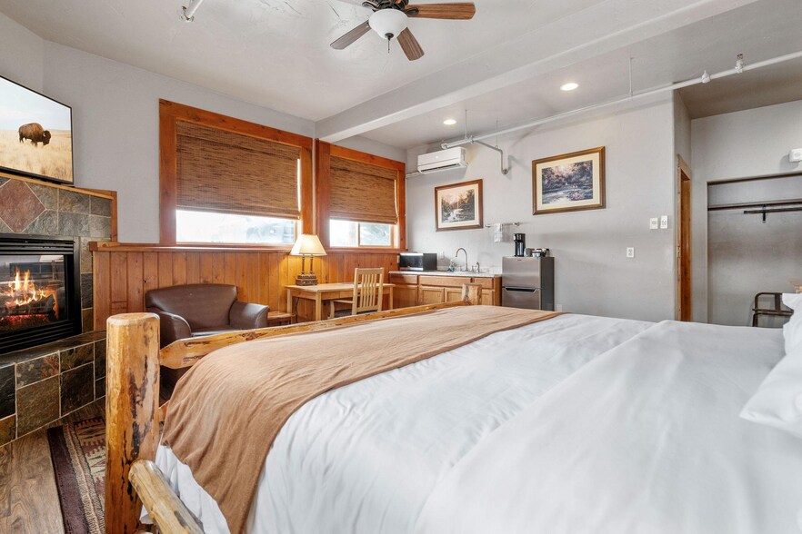 More Photos Of 5 Swan Way, Bigfork Lodge Meeting Hall For Sale