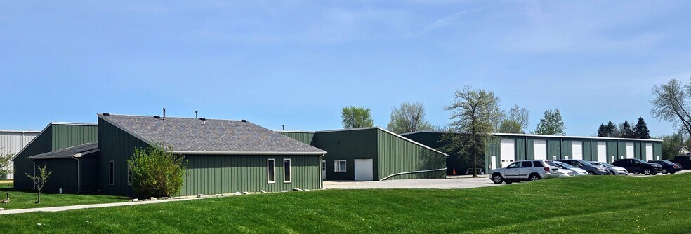 More Photos Of 326 Industrial Pky, Bowling Green Light Manufacturing For Lease