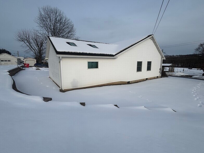 More Photos Of 845 Water St, Northumberland Medical For Sale