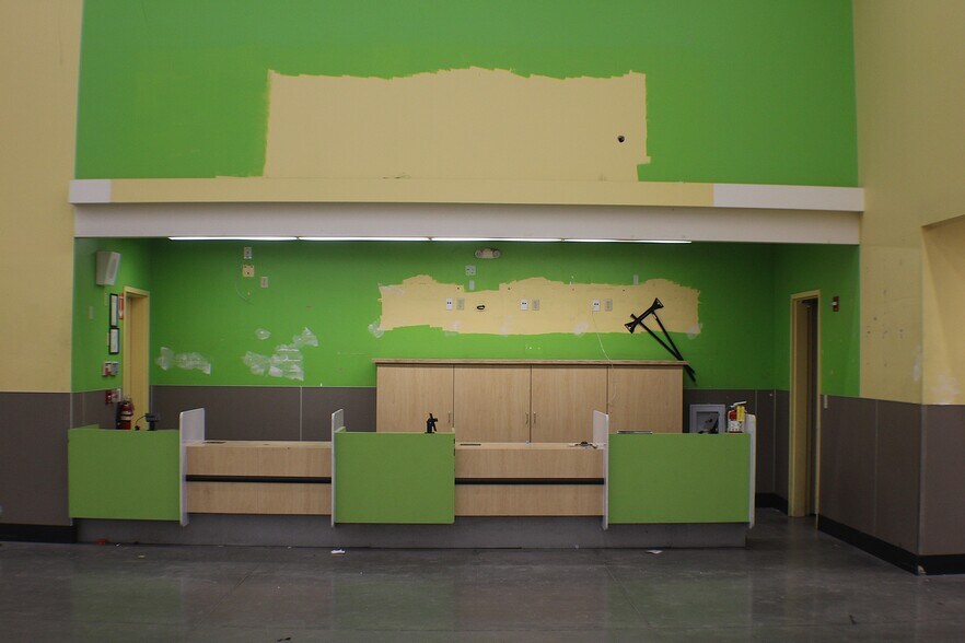 More Photos Of 869 W Florida Ave, Hemet Unknown For Lease