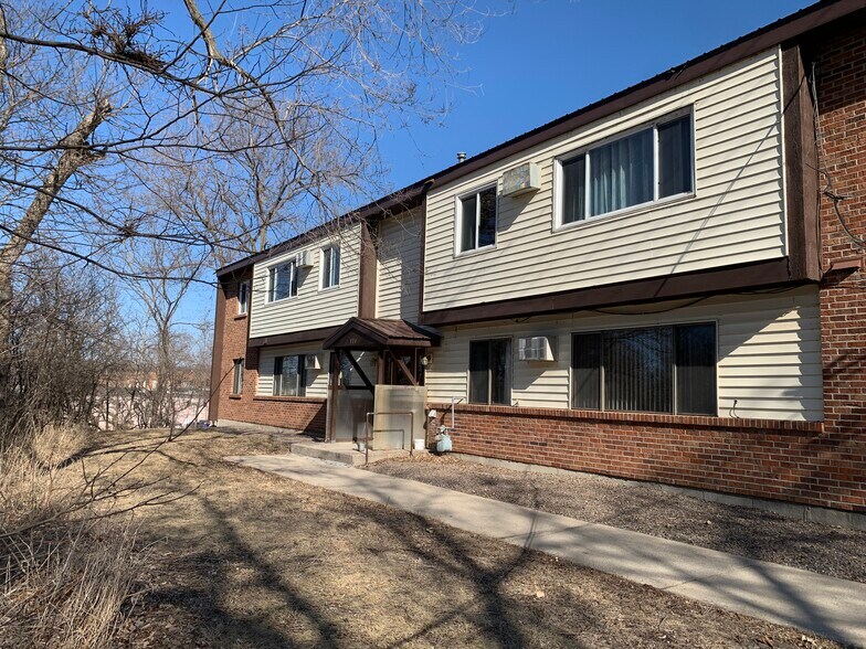 More Photos Of 110-116 Baldwin St, Granite Falls Apartments For Sale