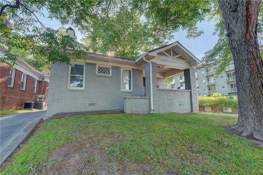 More Photos Of 604 Glen Iris Dr NE, Atlanta Office Residential For Sale