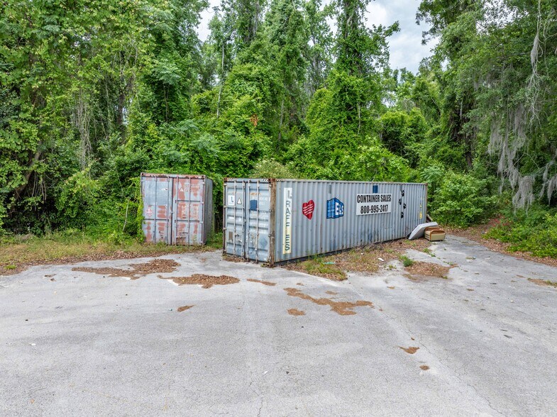 More Photos Of 1330 SW Main Blvd, Lake City Freestanding For Sale