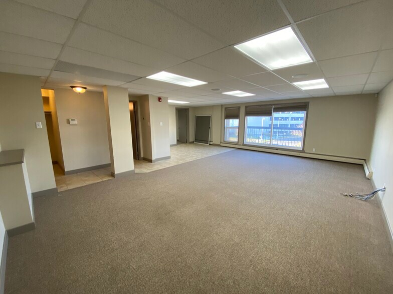 More Photos Of 3939 50A Ave, Red Deer Medical For Lease