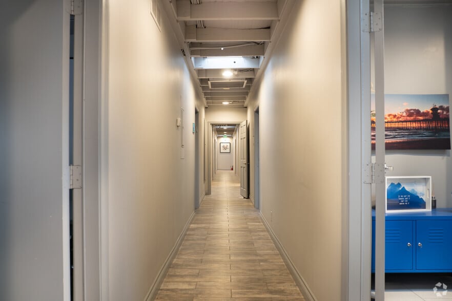 More Photos Of 7040 Darby Ave, Reseda Warehouse For Sale