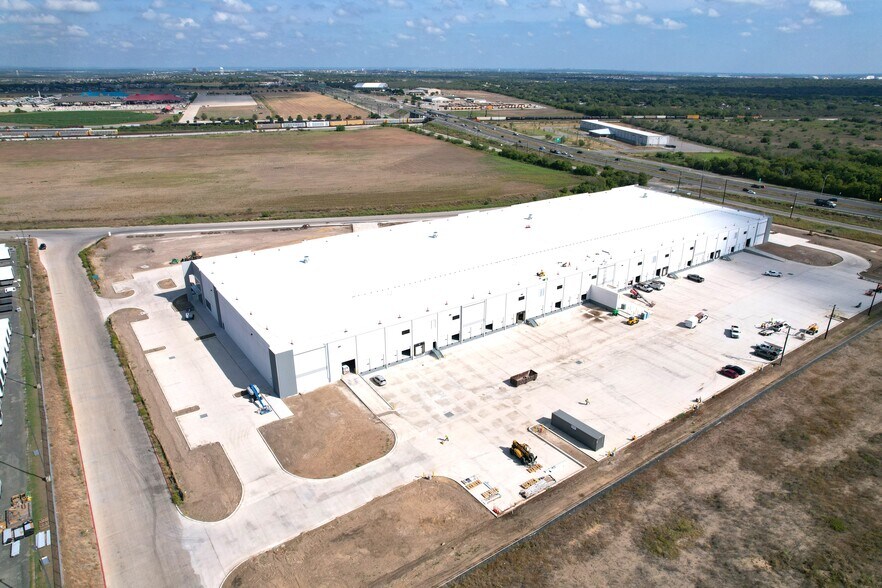 More Photos Of 5390 Freeport Rd, Von Ormy Manufacturing For Sale