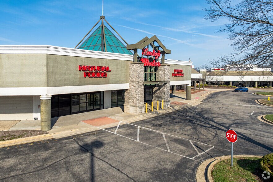 More Photos Of 150-300 N Hurstbourne Pky, Louisville General Retail For Sale