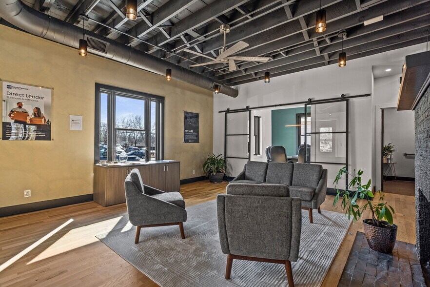 More Photos Of 204 Mills Ave, Greenville Office For Sale